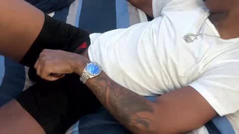 burgerboy06 online show from February 19, 1:17 pm