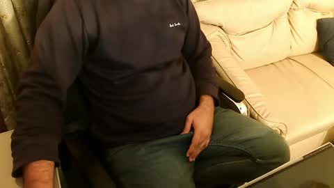 Hairy Arabian online show from April 5, 5:43 pm