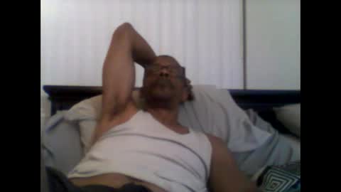 Busturgutzgd1 online show from December 7, 6:15 am