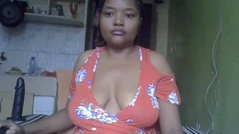 busty kenzi online show from April 20, 5:21 am