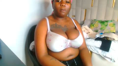 busty_mellons69 online show from October 10, 12:11 pm