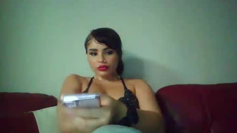 Snapshot of butter_pecanxoxo chatting on October 12, 3:32 am butter_pecanxoxo online show from October 12, 3:32 am