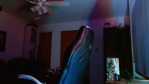 bwall1425 online show from December 23, 11:57 am