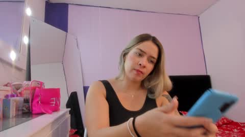     online show from December 21, 2:25 pm