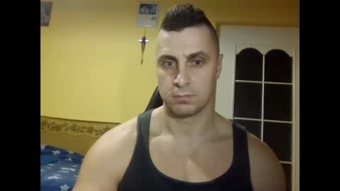 bzykacz1988 online show from December 9, 11:03 pm