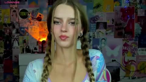 Snapshot of caaandy_girl chatting on September 24, 6:25 pm Emily  online show from September 24, 6:25 pm