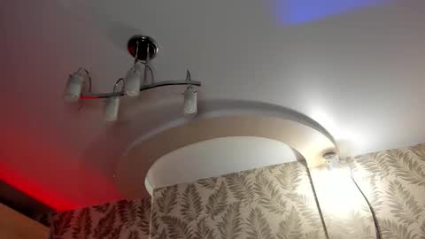 James online show from September 25, 7:43 pm