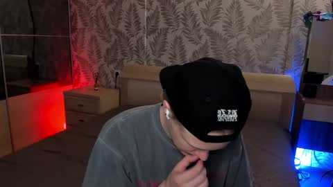 James online show from September 24, 6:03 pm