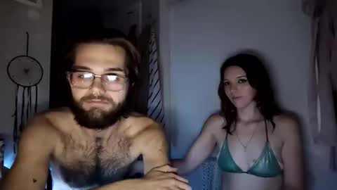 caitberrycough online show from November 30, 7:15 am