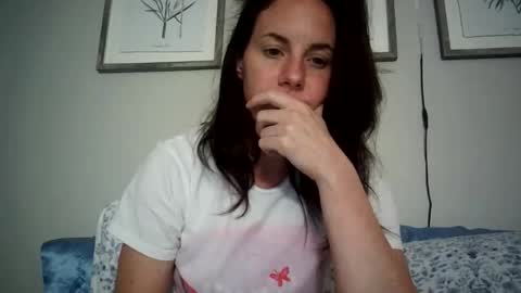 Snapshot of caitie__citrine chatting on October 12, 11:28 pm Caitie Citrine online show from October 12, 11:28 pm