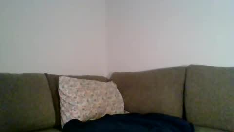 caitieluvs online show from December 18, 4:52 am