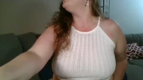 caitieluvs online show from November 15, 5:09 am