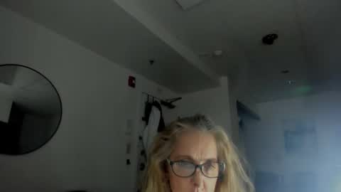 calaentemichele online show from February 28, 10:30 am