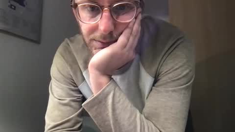 californicater online show from October 15, 9:04 pm