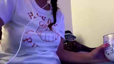 Snapshot of calishop1 chatting on October 12, 2:48 am calishop1 online show from October 12, 2:48 am