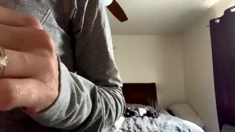 Snapshot of calishop1 chatting on December 7, 9:06 pm calishop1 online show from December 7, 9:06 pm