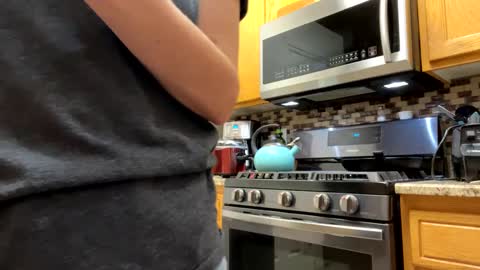 Snapshot of calishop1 chatting on December 4, 1:41 am calishop1 online show from December 4, 1:41 am