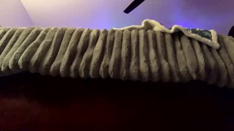 Snapshot of calishop1 chatting on February 22, 3:34 am calishop1 online show from February 22, 3:34 am