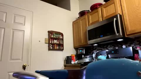 Snapshot of calishop1 chatting on December 12, 5:10 am calishop1 online show from December 12, 5:10 am