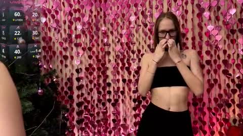 Lumi and Rina online show from February 16, 6:39 pm