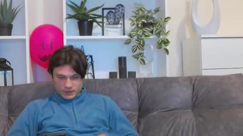 Calvin online show from February 22, 7:47 pm