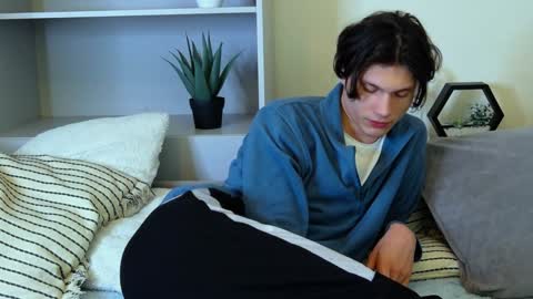 Calvin online show from January 14, 6:02 am