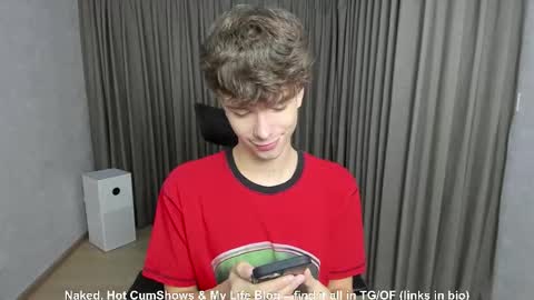 Snapshot of calvin_loves_you chatting on October 10, 2:12 pm Hey I am Calvin  online show from October 10, 2:12 pm