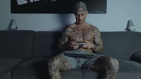 Calvin  online show from December 15, 12:50 am