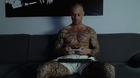 Calvin  online show from October 17, 6:50 am