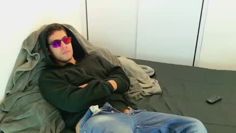 camara110 online show from October 26, 4:24 am