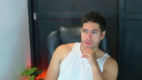 camara110 online show from October 4, 2:59 pm