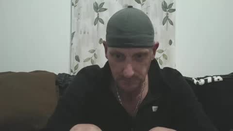 Chillaxin lets talk  online show from January 18, 11:11 pm