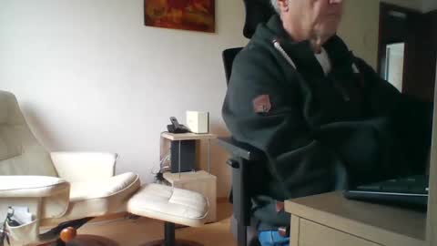 Snapshot of camcologne chatting on January 19, 2:59 pm camcologne online show from January 19, 2:59 pm