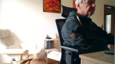 camcologne online show from April 5, 10:01 am