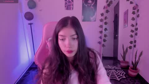 Snapshot of cami_mila99 chatting on October 1, 9:13 pm CAMI  online show from October 1, 9:13 pm