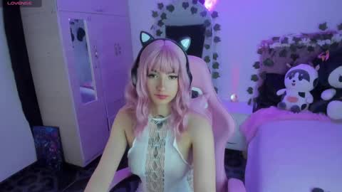 Snapshot of cami_mila99 chatting on March 10, 2:39 am CAMI  online show from March 10, 2:39 am