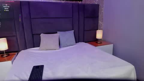 cami_rouse_ online show from October 29, 8:42 pm