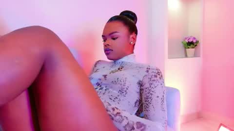 camiestrada online show from February 12, 9:07 pm