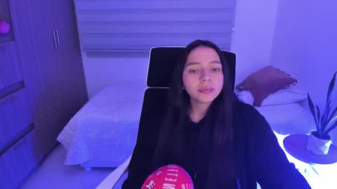  C A M I  online show from February 18, 2:33 am