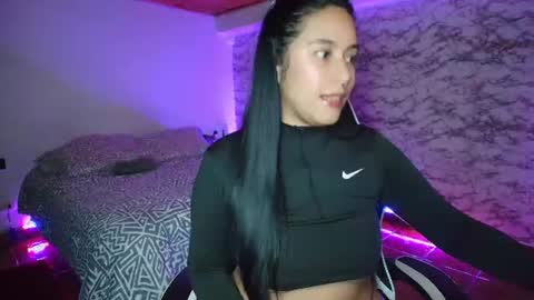 Camila Roose online show from June 19, 12:05 am