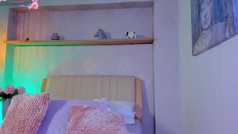 Camille Lynn online show from September 26, 1:46 am