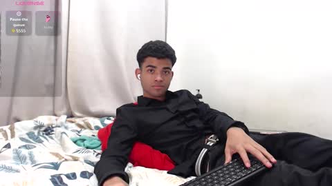 camillo_beischel_ online show from January 10, 7:41 pm