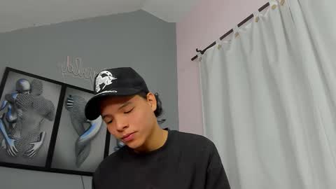 Snapshot of camillo_virgil chatting on October 24, 10:49 am Camillo Virgil online show from October 24, 10:49 am