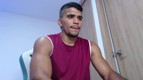 camilo_contre21 online show from April 2, 9:22 pm