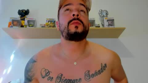 camilo_restrepo21 online show from December 15, 4:47 pm