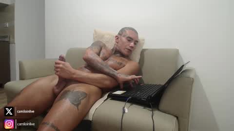 Snapshot of camiloinlive chatting on October 7, 12:06 am camiloinlive online show from October 7, 12:06 am