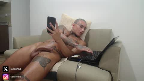 Snapshot of camiloinlive chatting on October 14, 2:14 am camiloinlive online show from October 14, 2:14 am