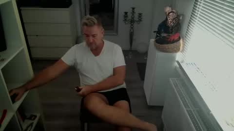 camunication online show from October 13, 9:22 am