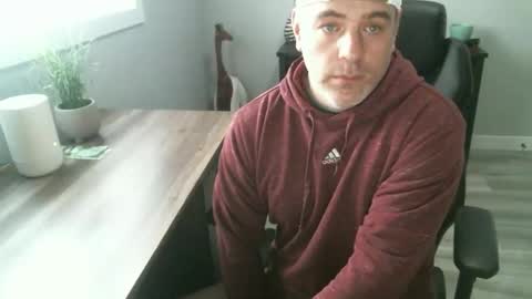 CanadianBacon6969 online show from May 5, 8:14 pm