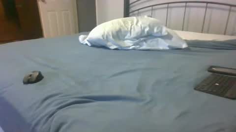 Snapshot of canadianchris1007 chatting on December 7, 1:24 pm Chris online show from December 7, 1:24 pm